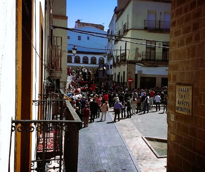 Las Cuatro Esquinas De Caceres Luaran gambar