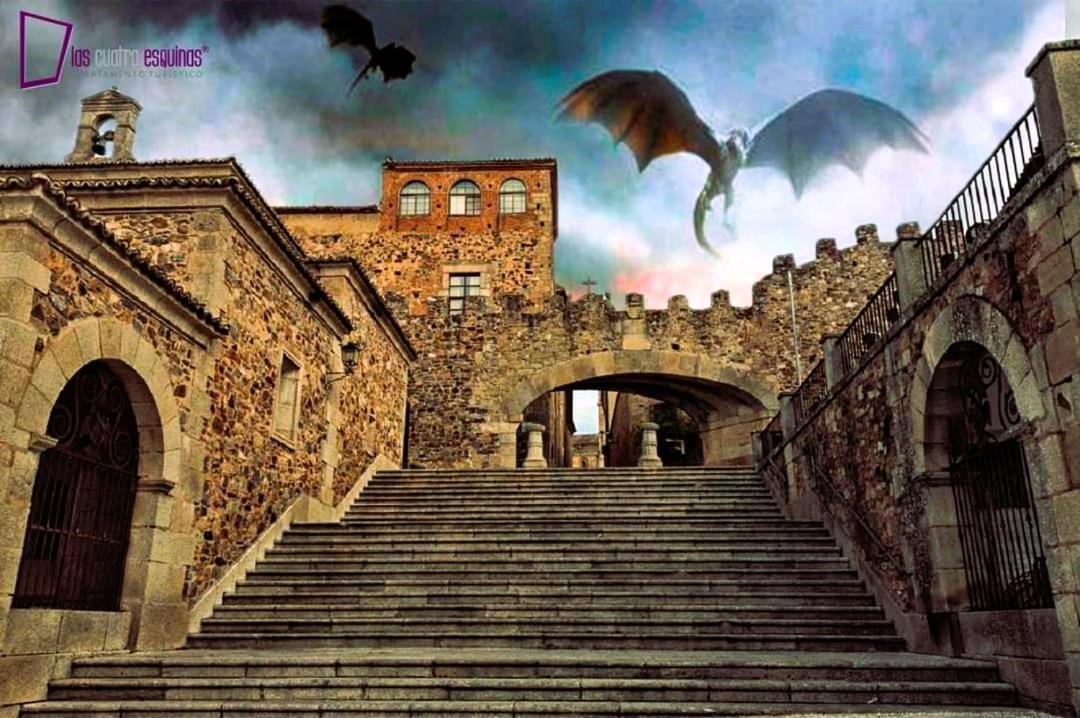 Las Cuatro Esquinas De Caceres Luaran gambar