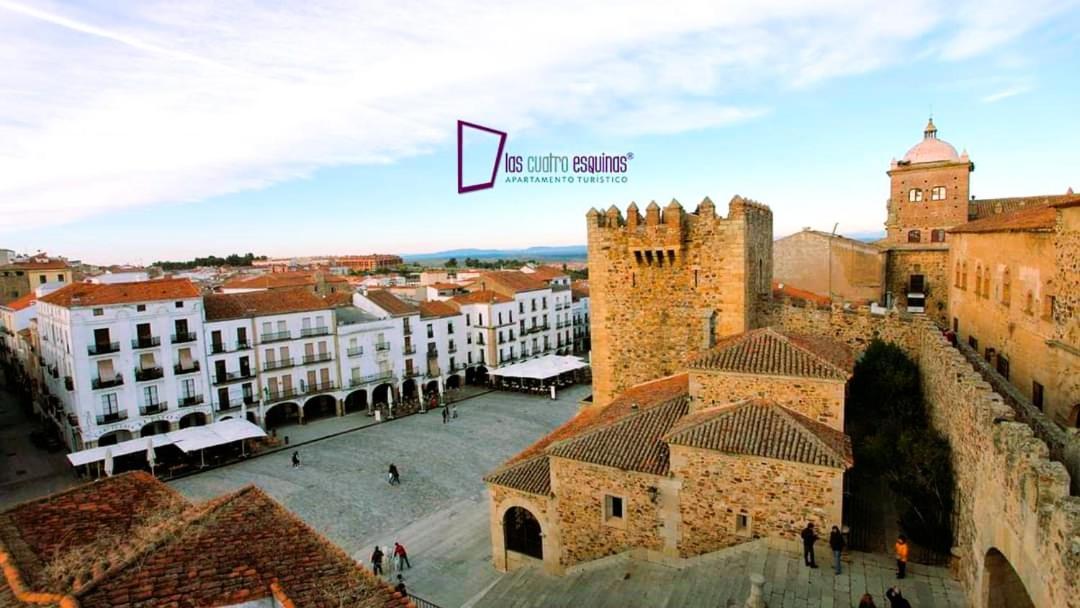 Las Cuatro Esquinas De Caceres Luaran gambar