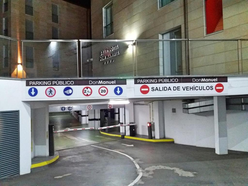 Las Cuatro Esquinas De Caceres Luaran gambar
